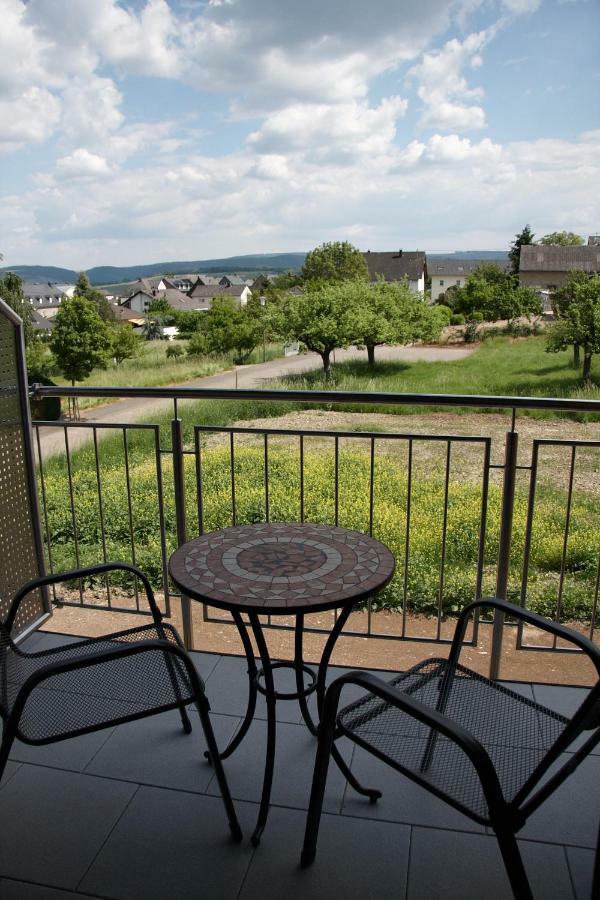 Gaestehaus Weingut Mathy-Schanz Osann-Monzel Екстер'єр фото