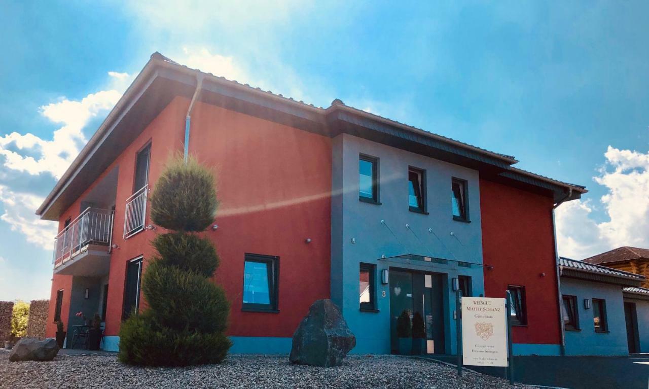 Gaestehaus Weingut Mathy-Schanz Osann-Monzel Екстер'єр фото